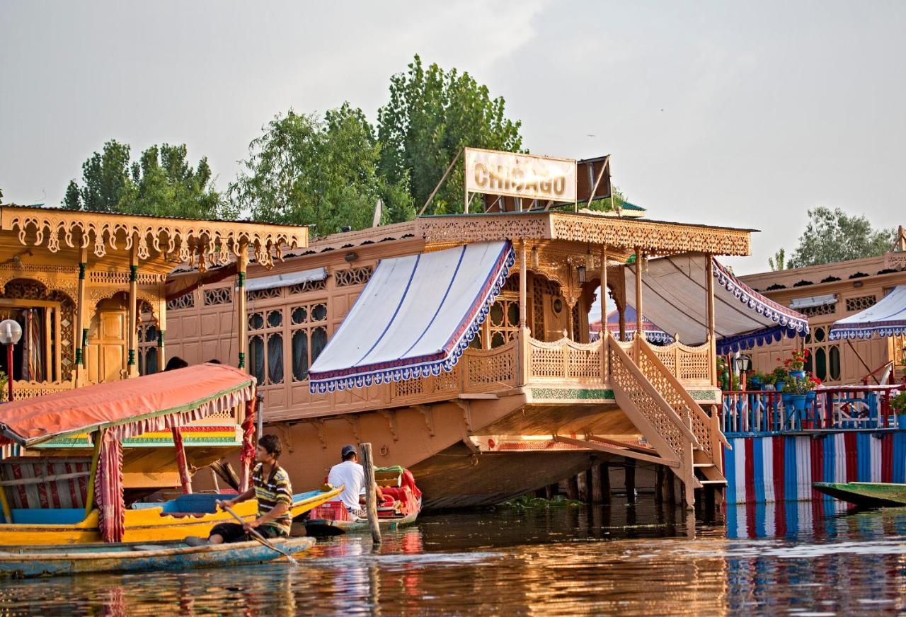 Chicago Group Of Houseboats Hotel Srīnagar Buitenkant foto