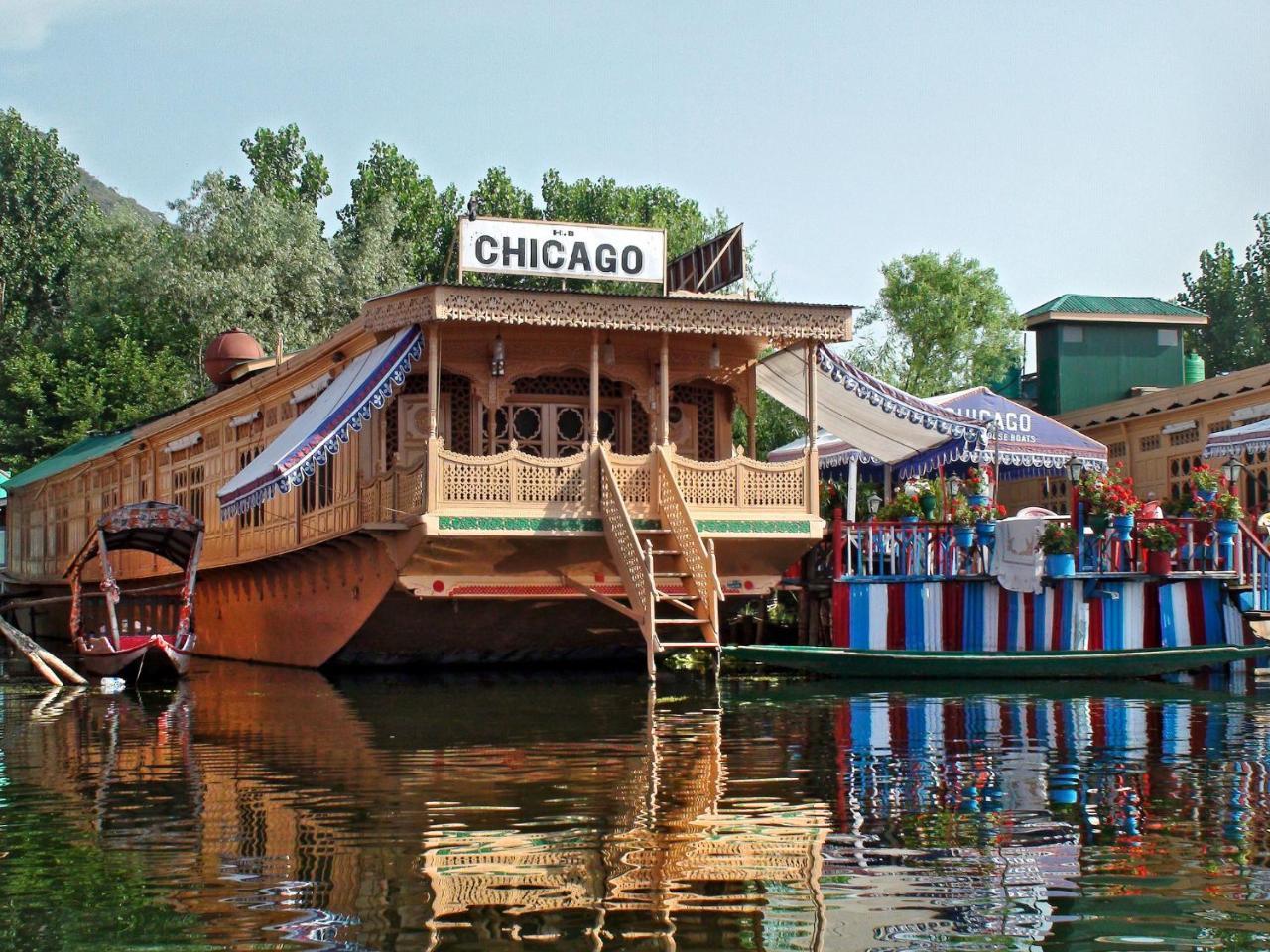 Chicago Group Of Houseboats Hotel Srīnagar Buitenkant foto